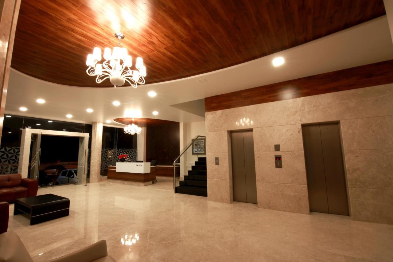 Palguni Residency Hotel Хасан Екстериор снимка