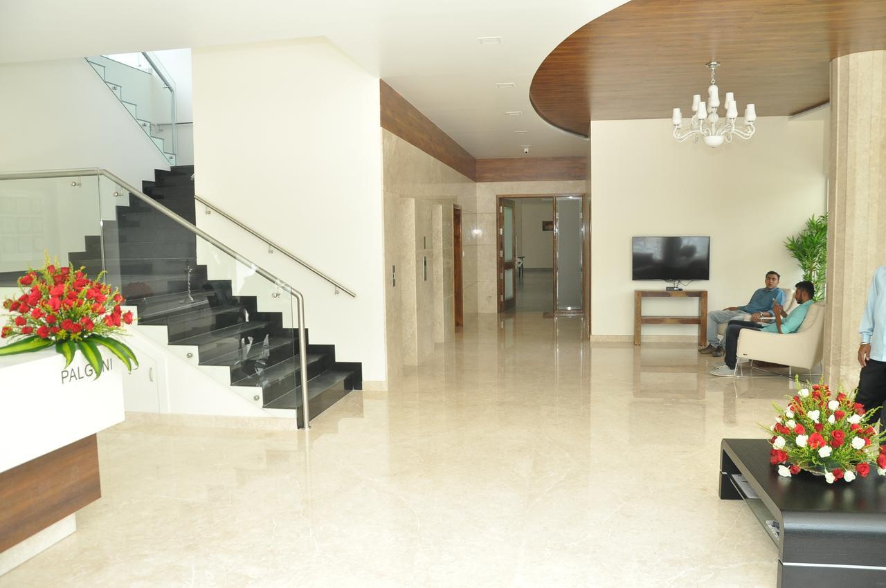 Palguni Residency Hotel Хасан Екстериор снимка